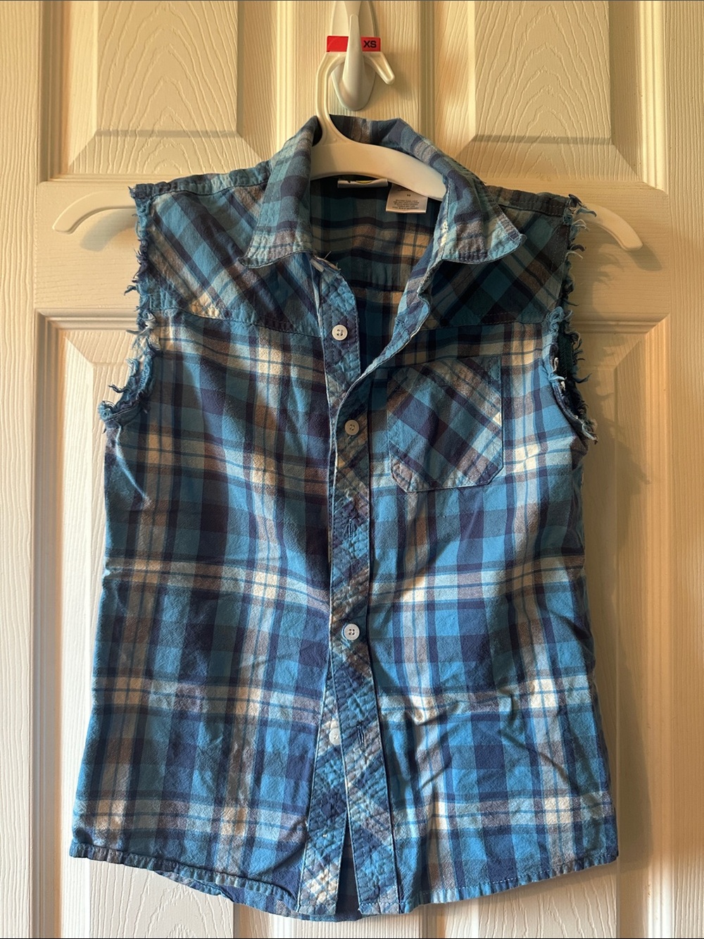 Bass Pro Shops Blue Plaid Sleeveless Button-Down Shirt